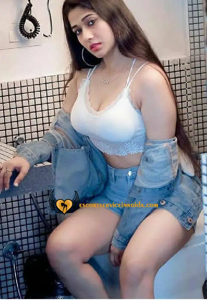 Vinita - Indian escort in Cyber City photo 1 of 3